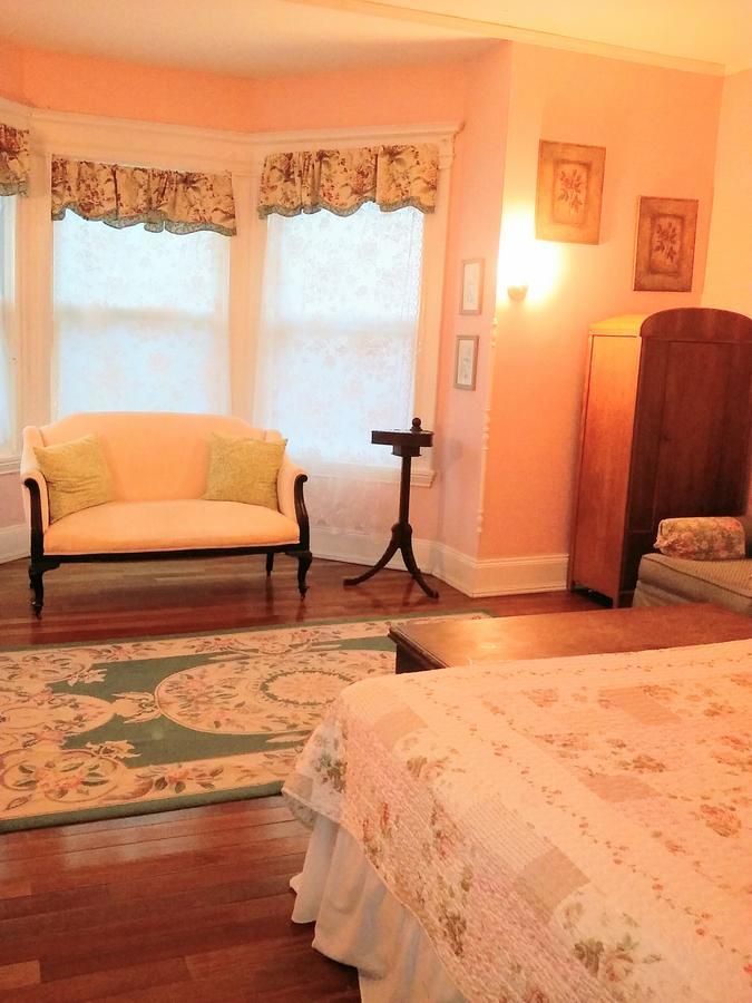 Six Acres Bed And Breakfast Cincinnati Dış mekan fotoğraf